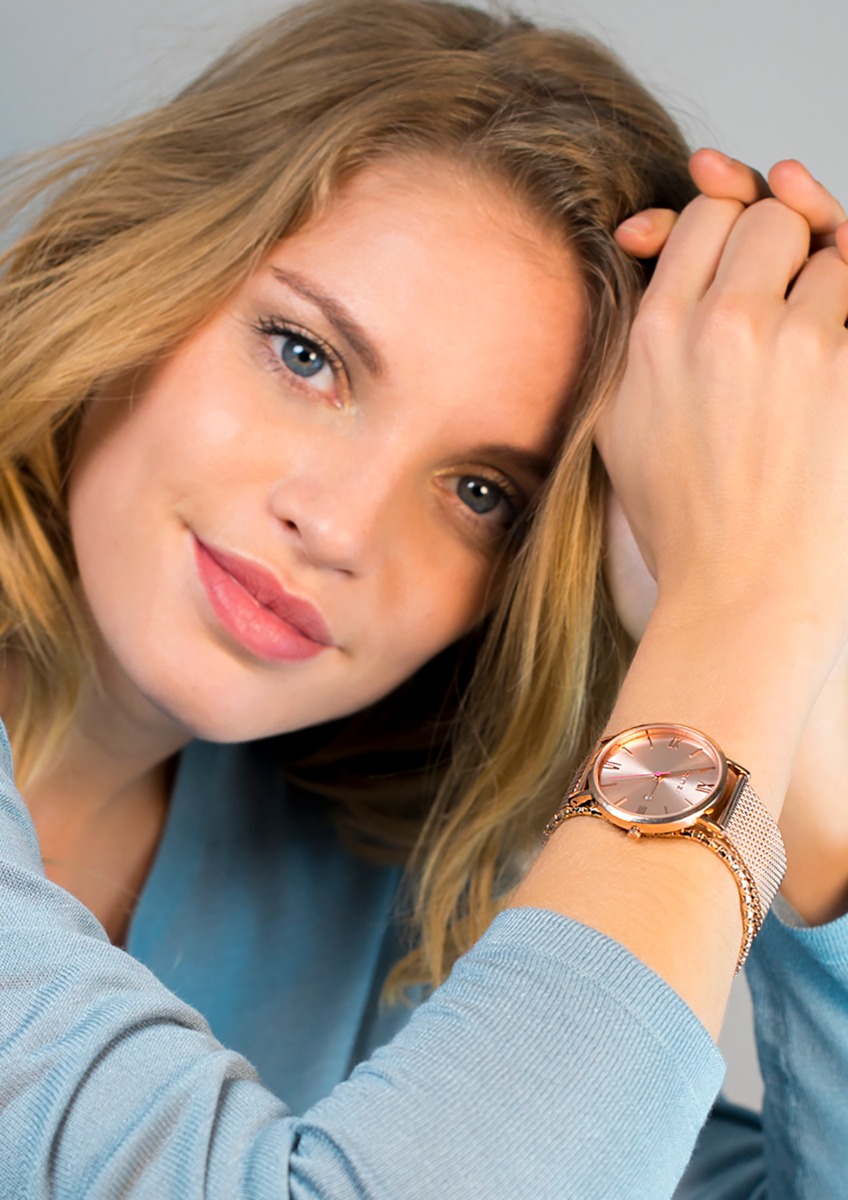 ZINZI Roman Uhr roségoldfarbenes Zifferblatt und Gehäuse Stahlgitterband roségoldfarben 34mm extra dünn ZIW505M