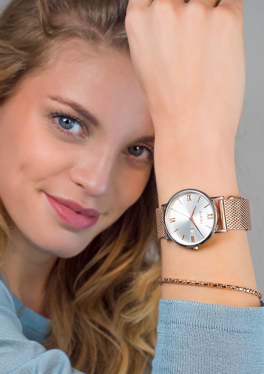 ZINZI Roman Uhr Silber farbenes Zifferblatt und Gehäuse mit rosé Zeigern und roségoldfarbenes  Stahlgitterband 34mm extra dünn ZIW512MR